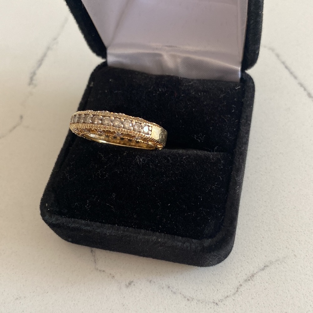 Beaut 14k Solid Gold and 44 Diamonds - Picture 2 of 16